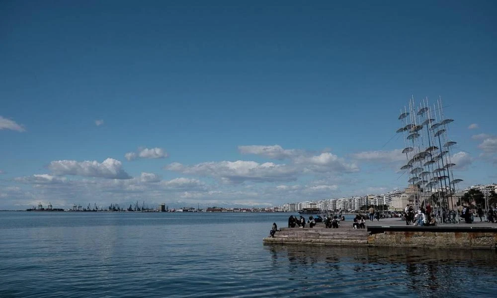 Καιρός: Με ήλιο και σκόνη η Δευτέρα του Πάσχα-Μέχρι τους 28 βαθμούς η θερμοκρασία